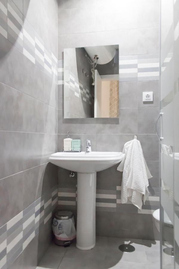 Studio In Ruda Close To Plaza Mayor & Parking Gratis Мадрид Экстерьер фото